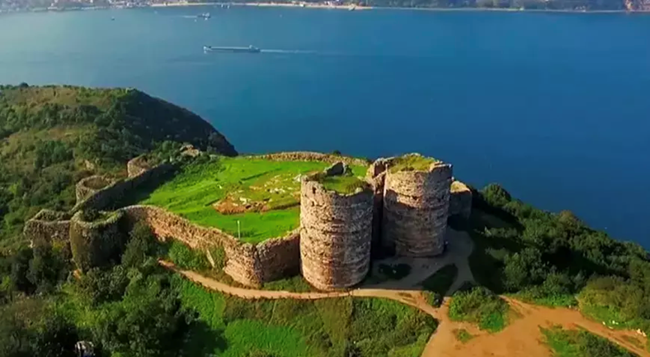 Randonnée au château de Yoros Kalesi, Turquie